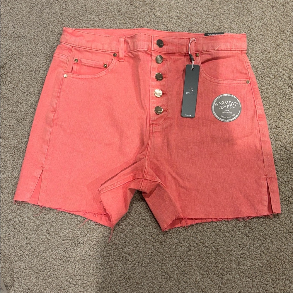 NWT Tractr High Waist Coral Shorts